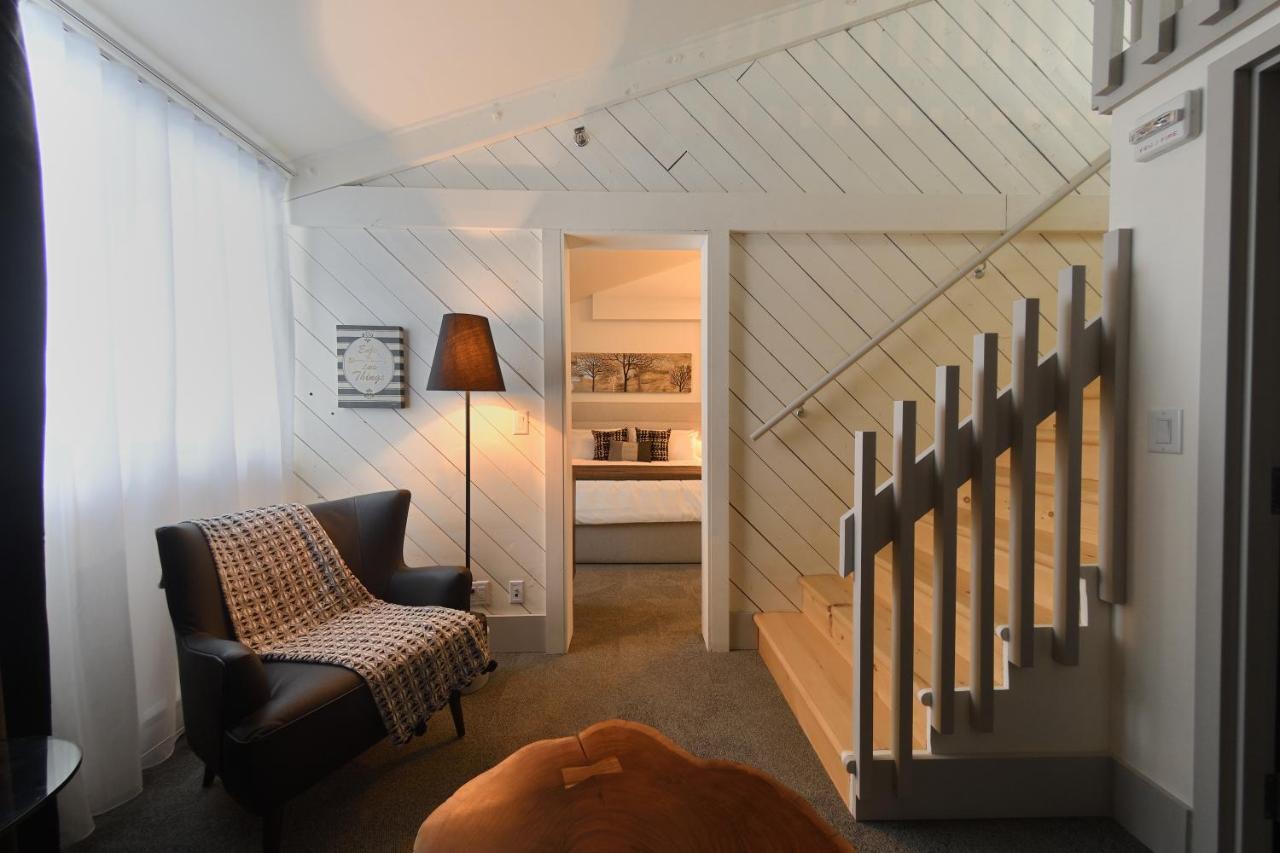 Destination Owl'S Head - Mtn Haus Hotel Mansonville Bagian luar foto